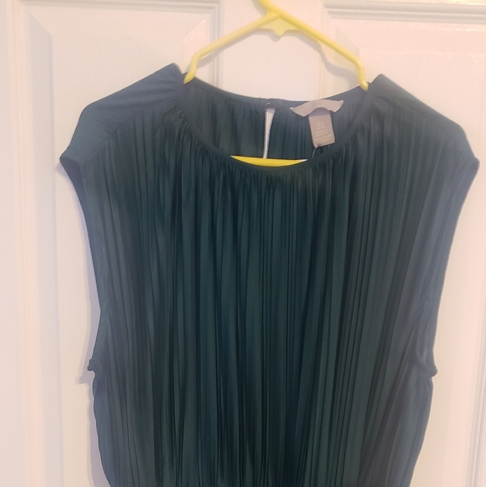 H&M green mid length dress